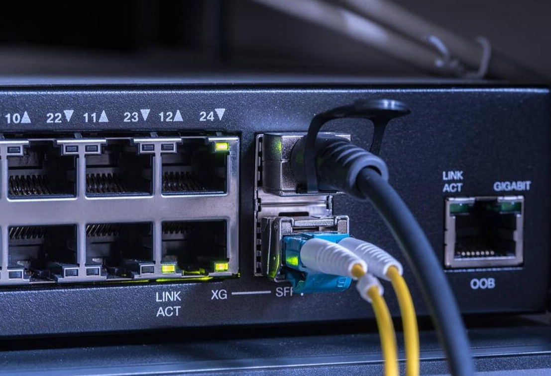 What is an SFP port? What are the features and functions?